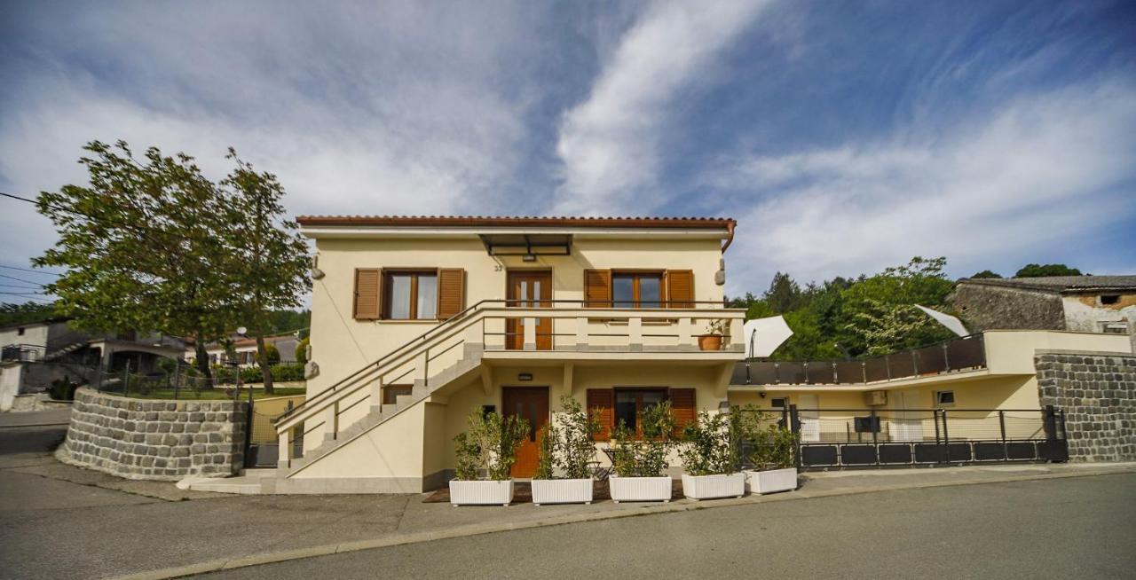 Casa Tilia Villa Sapjane Eksteriør billede