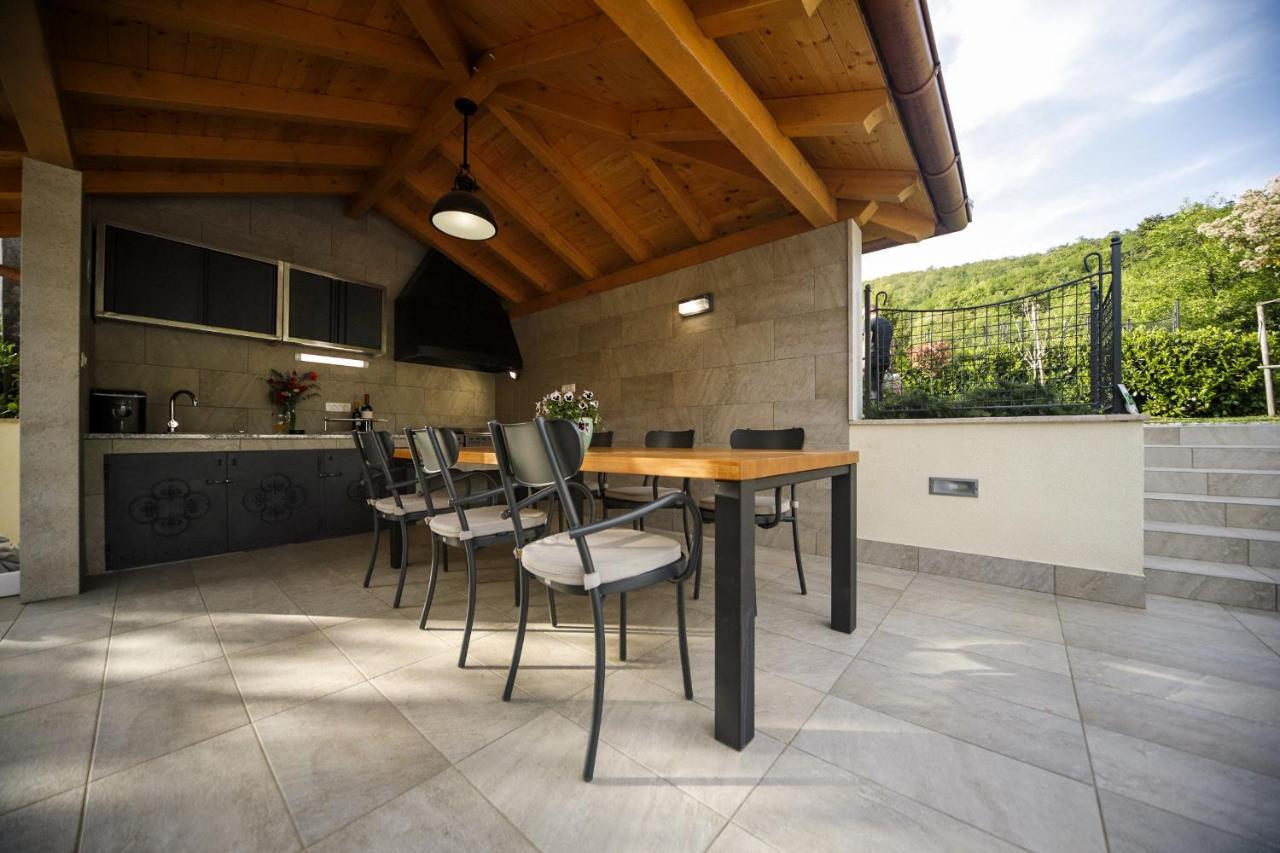 Casa Tilia Villa Sapjane Eksteriør billede
