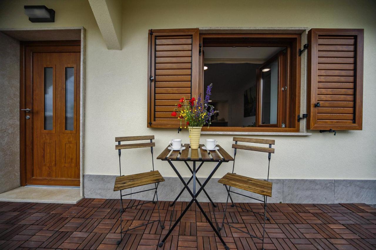 Casa Tilia Villa Sapjane Eksteriør billede